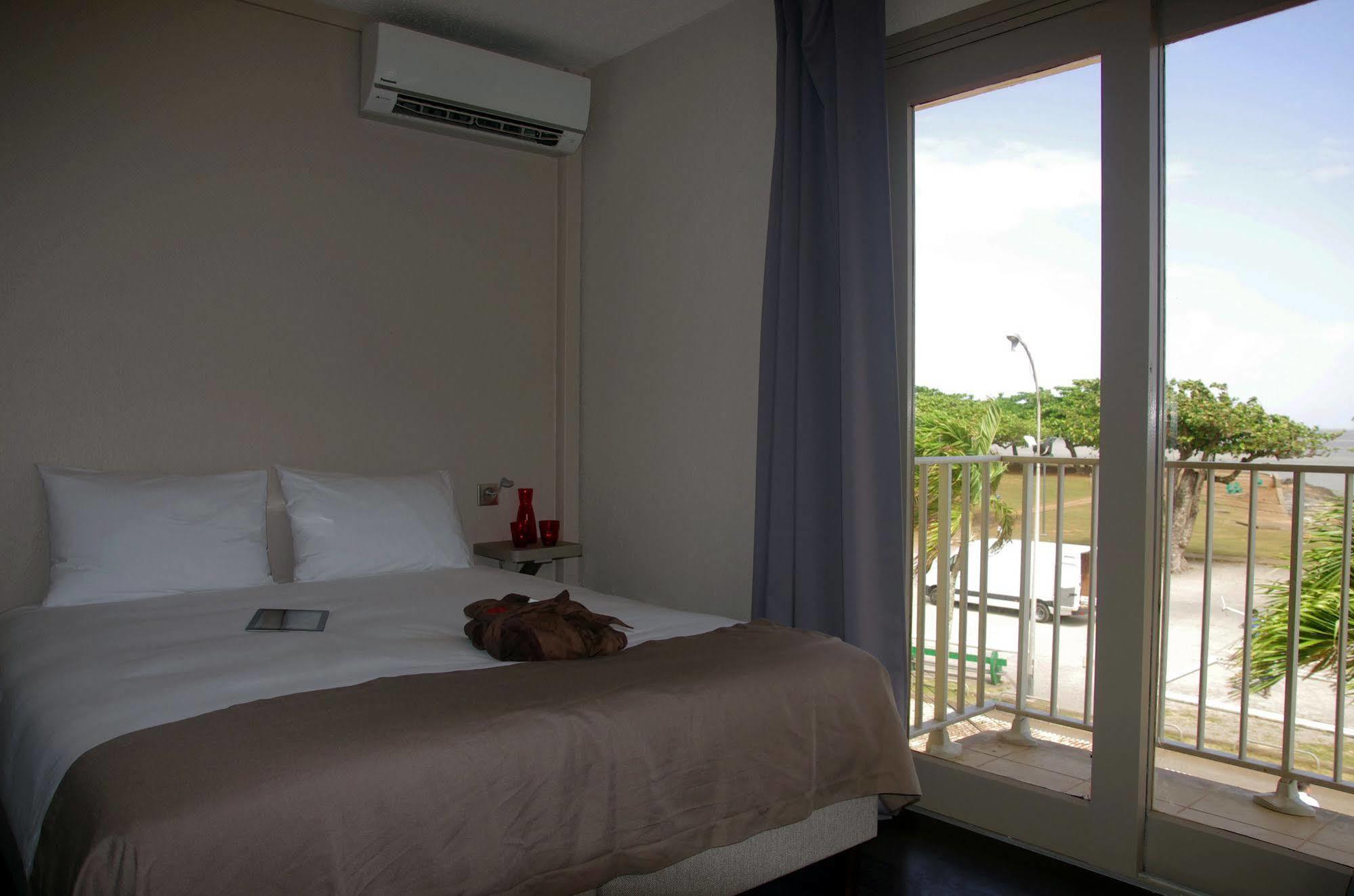 Hotel Des Amandiers Cayenne Esterno foto